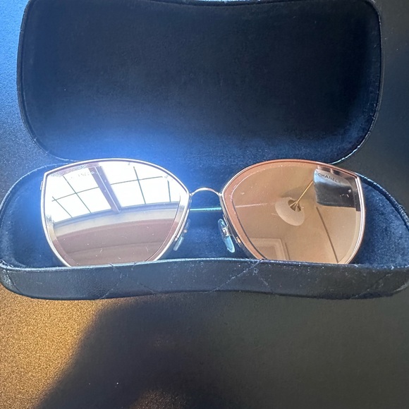 REAL Chanel Rose Gold Cat eye sunglasses - Picture 4 of 4